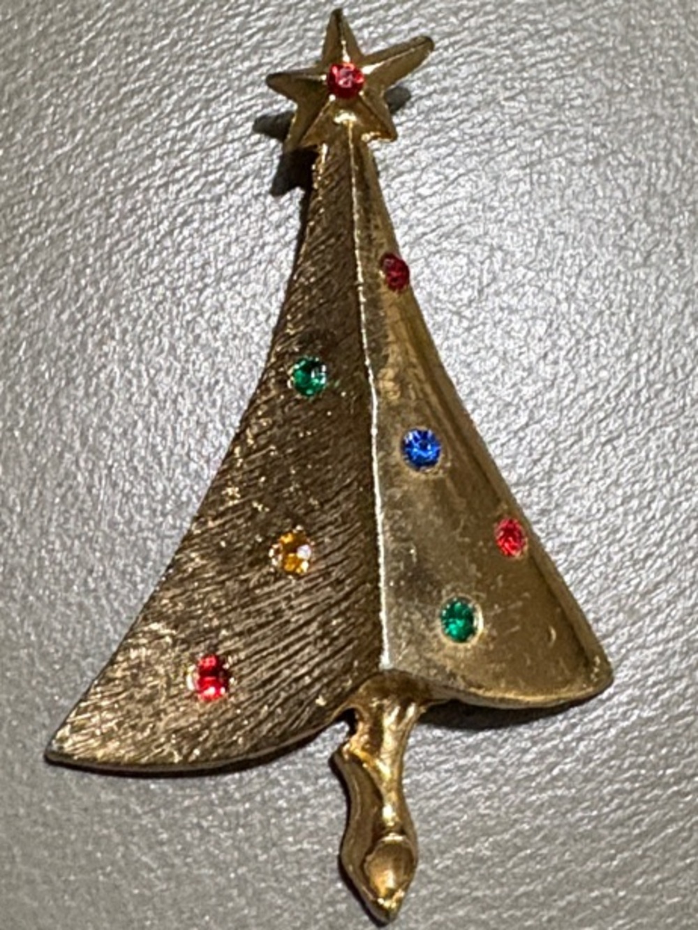 Vintage Gold Christmas Tree Brooch with Multicolor Rhinestones